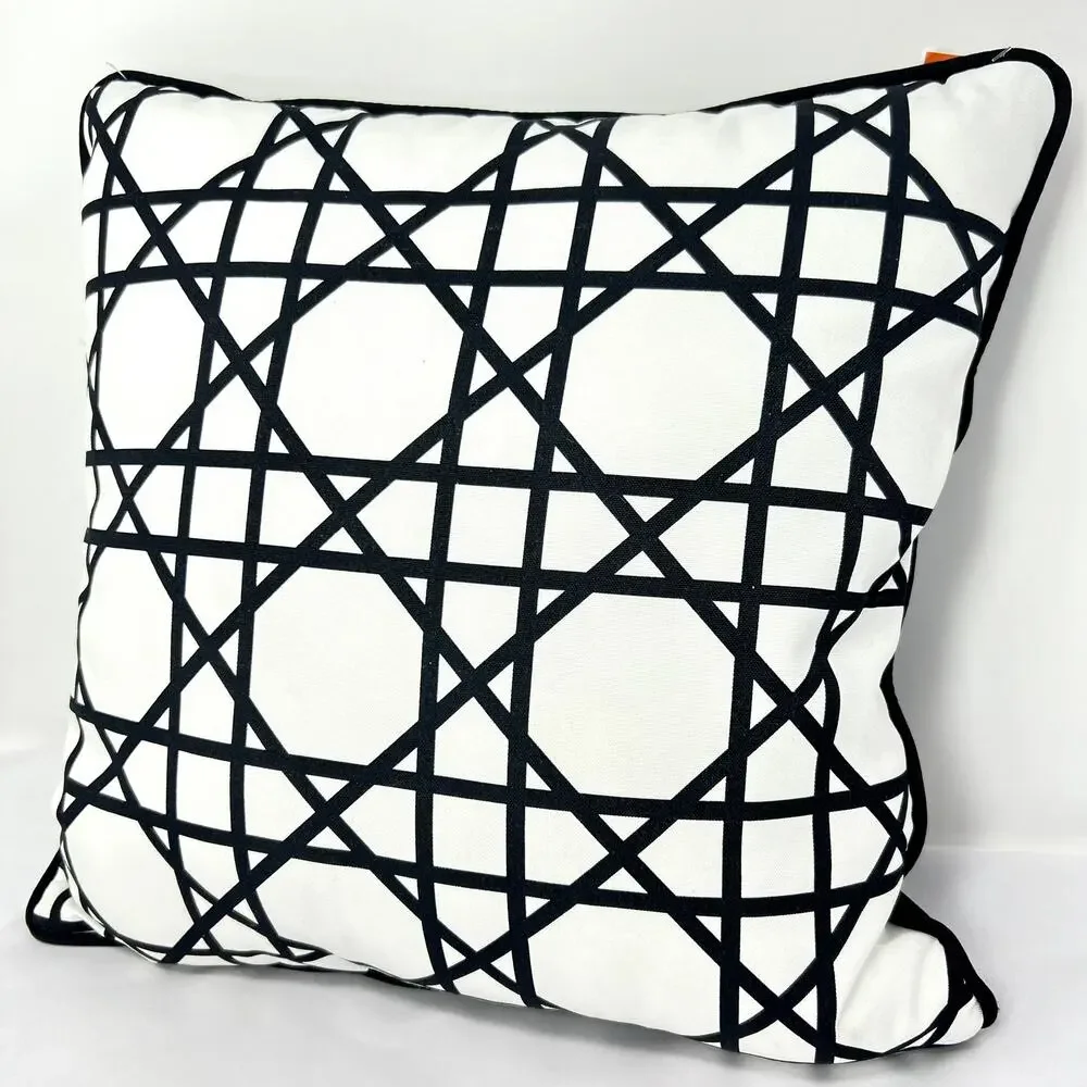 Pier 1 Outdoor UV-Treated weather Decor Black White Patio Lounge Pillow NEW RARE